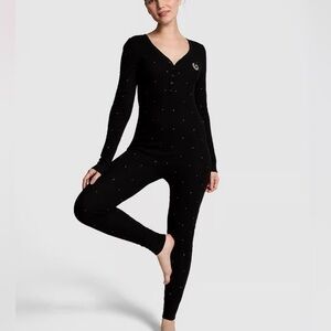 NWOT PINK VICTORIA’S SECRET THERMAL LONG BLING ONESIE SIZE LARGE